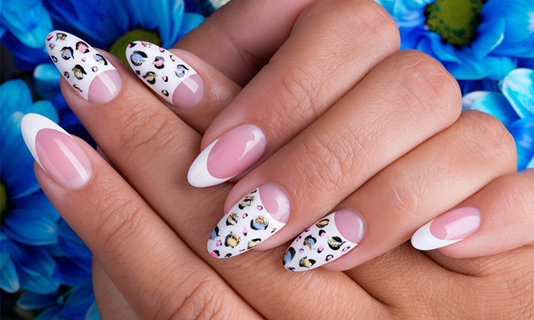 Almond nagels